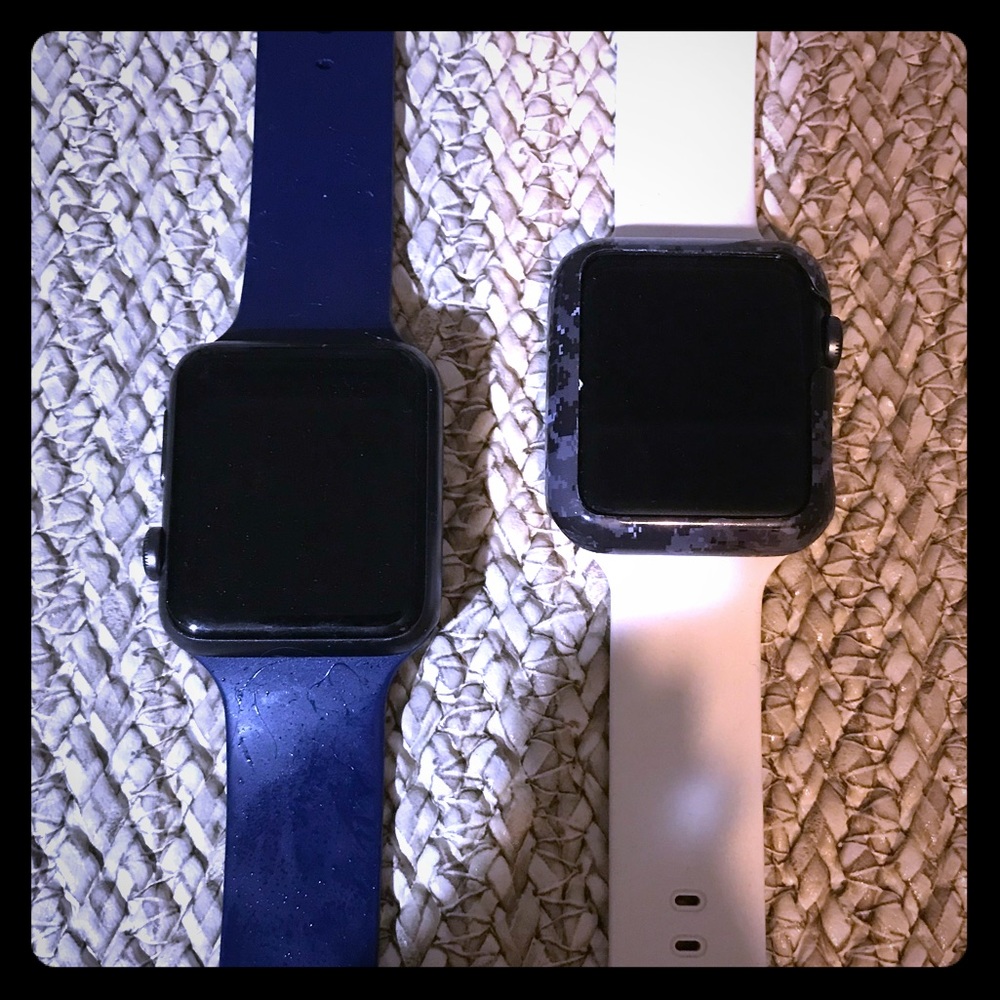 Selling one Series 1 42mm Apple iWatch.